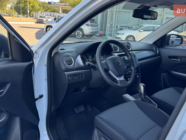 Сузуки Витара, объемом двигателя 1.37 л и пробегом 0 тыс. км за 25350 $, фото 19 на Automoto.ua