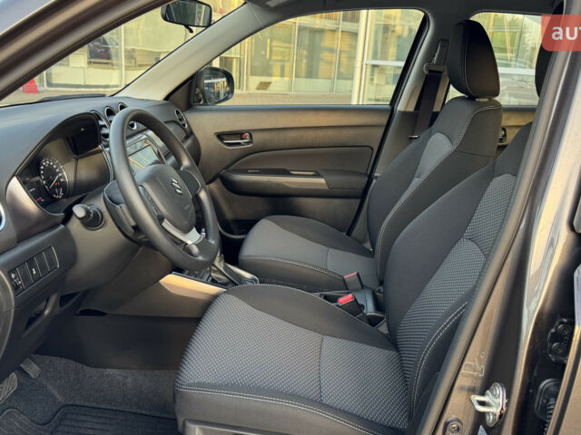 Сузуки Витара, объемом двигателя 1.37 л и пробегом 0 тыс. км за 24164 $, фото 32 на Automoto.ua