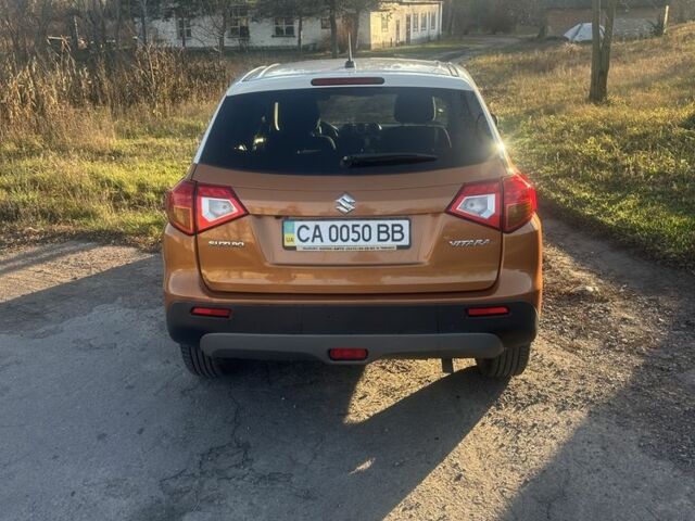 Жовтий Сузукі Вітара, об'ємом двигуна 1.6 л та пробігом 140 тис. км за 14900 $, фото 3 на Automoto.ua
