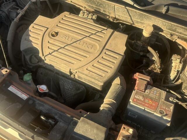 Жовтий Сузукі Вітара, об'ємом двигуна 1.6 л та пробігом 140 тис. км за 14900 $, фото 14 на Automoto.ua