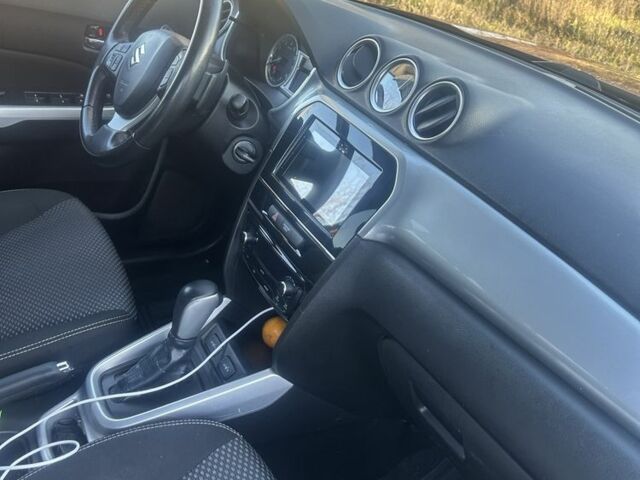 Жовтий Сузукі Вітара, об'ємом двигуна 1.6 л та пробігом 140 тис. км за 14900 $, фото 13 на Automoto.ua