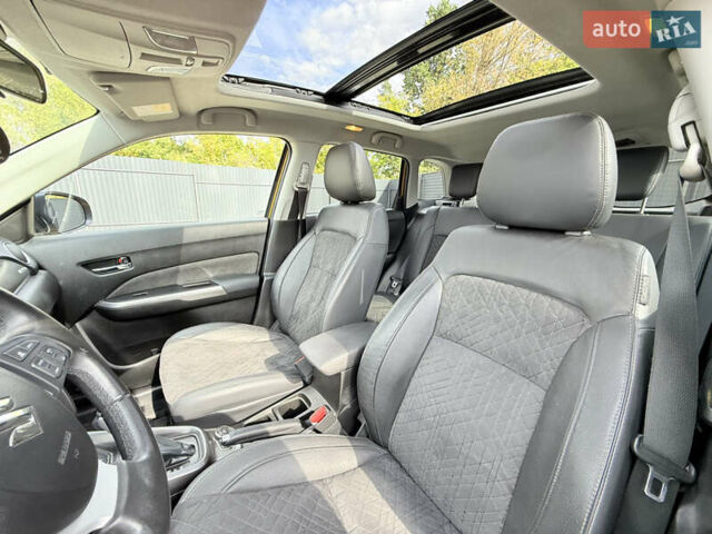 Желтый Сузуки Витара, объемом двигателя 1.37 л и пробегом 141 тыс. км за 17800 $, фото 49 на Automoto.ua