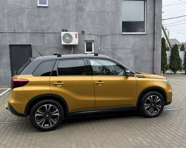 Желтый Сузуки Витара, объемом двигателя 1.4 л и пробегом 96 тыс. км за 19000 $, фото 8 на Automoto.ua