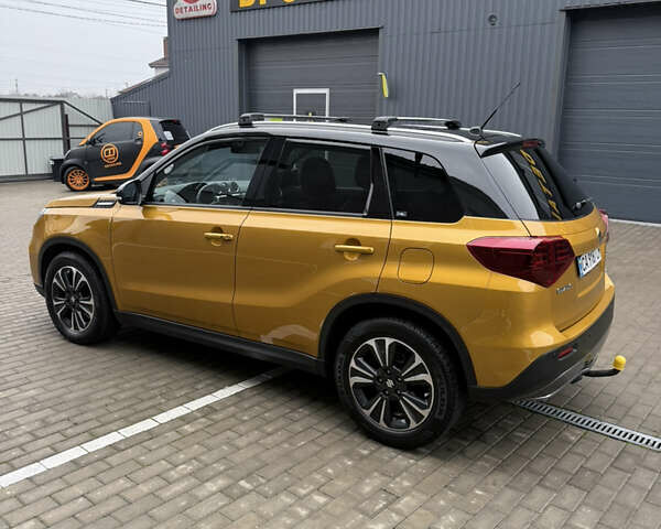 Желтый Сузуки Витара, объемом двигателя 1.4 л и пробегом 96 тыс. км за 19000 $, фото 16 на Automoto.ua