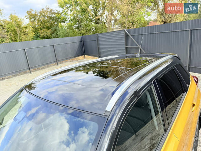 Желтый Сузуки Витара, объемом двигателя 1.37 л и пробегом 141 тыс. км за 17800 $, фото 9 на Automoto.ua