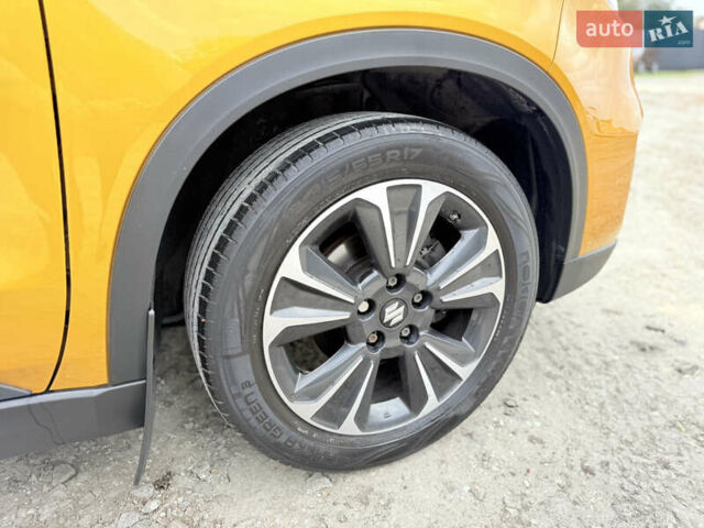 Желтый Сузуки Витара, объемом двигателя 1.37 л и пробегом 141 тыс. км за 17800 $, фото 39 на Automoto.ua