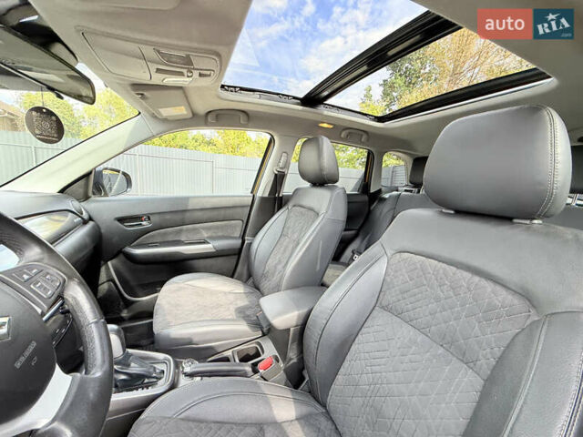 Желтый Сузуки Витара, объемом двигателя 1.37 л и пробегом 141 тыс. км за 17800 $, фото 51 на Automoto.ua