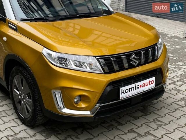 Сузуки Витара 2019 в Хмельницком на Automoto.ua Желтый Сузуки Витара, объемом двигателя 1 л и пробегом 78 тыс. км за 15999 $, фото 24 на Automoto.ua