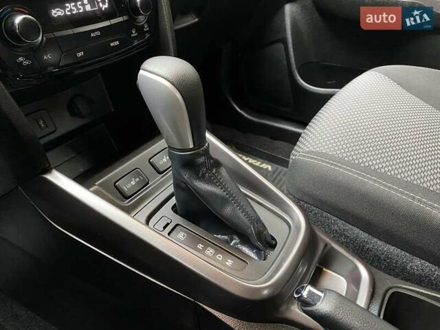 Сузуки Витара 2019 в Хмельницком на Automoto.ua Желтый Сузуки Витара, объемом двигателя 1 л и пробегом 78 тыс. км за 15999 $, фото 48 на Automoto.ua