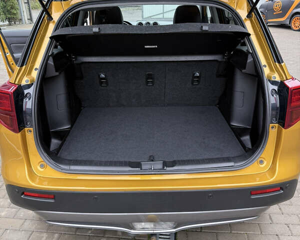 Желтый Сузуки Витара, объемом двигателя 1.4 л и пробегом 96 тыс. км за 19000 $, фото 49 на Automoto.ua