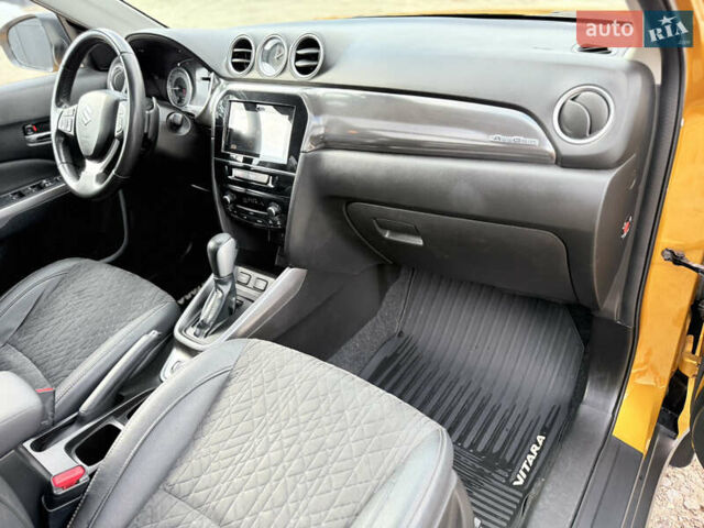 Желтый Сузуки Витара, объемом двигателя 1.37 л и пробегом 141 тыс. км за 17800 $, фото 29 на Automoto.ua