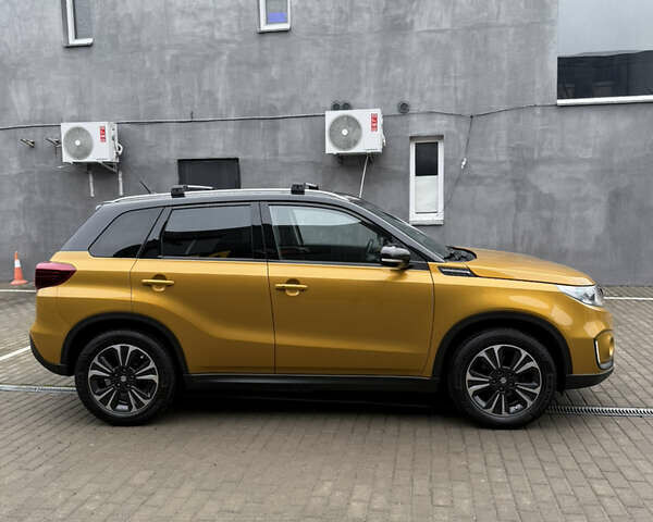 Желтый Сузуки Витара, объемом двигателя 1.4 л и пробегом 96 тыс. км за 19000 $, фото 7 на Automoto.ua