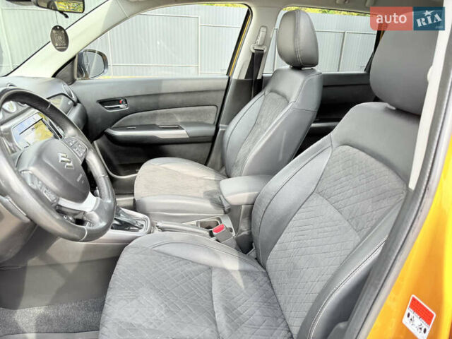 Желтый Сузуки Витара, объемом двигателя 1.37 л и пробегом 141 тыс. км за 17800 $, фото 59 на Automoto.ua