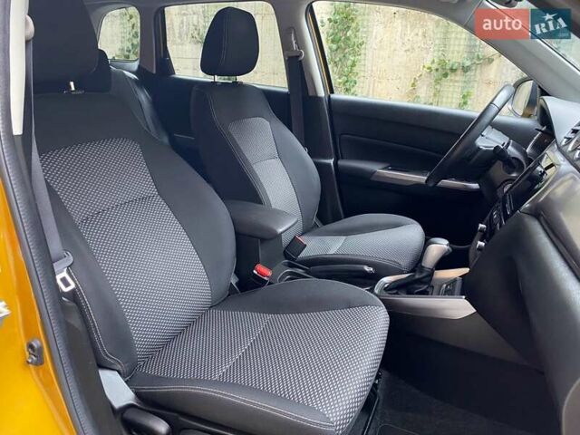 Сузуки Витара 2019 в Хмельницком на Automoto.ua Желтый Сузуки Витара, объемом двигателя 1 л и пробегом 78 тыс. км за 15999 $, фото 56 на Automoto.ua