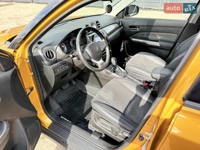Желтый Сузуки Витара, объемом двигателя 1.37 л и пробегом 141 тыс. км за 17800 $, фото 45 на Automoto.ua