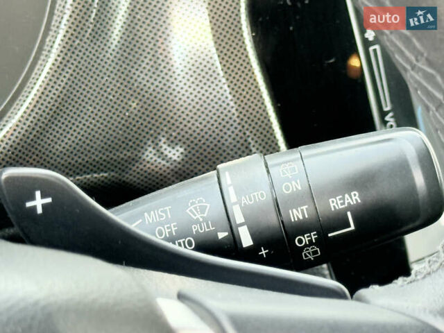 Желтый Сузуки Витара, объемом двигателя 1.37 л и пробегом 141 тыс. км за 17800 $, фото 5 на Automoto.ua