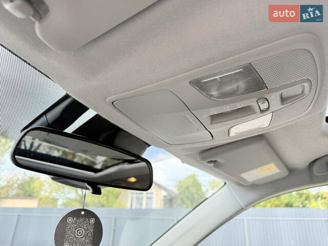 Желтый Сузуки Витара, объемом двигателя 1.37 л и пробегом 141 тыс. км за 17800 $, фото 11 на Automoto.ua