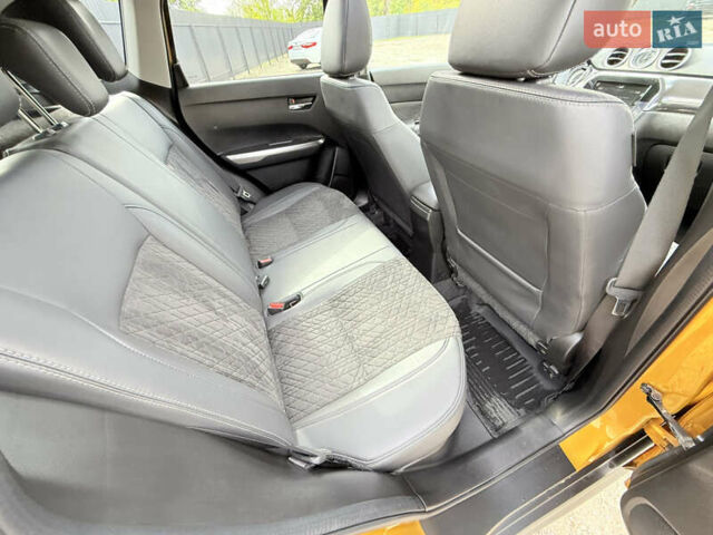 Желтый Сузуки Витара, объемом двигателя 1.37 л и пробегом 141 тыс. км за 17800 $, фото 24 на Automoto.ua