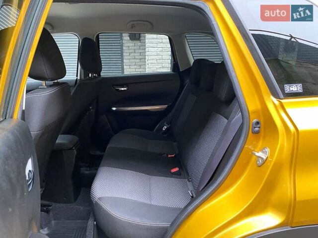 Сузуки Витара 2019 в Хмельницком на Automoto.ua Желтый Сузуки Витара, объемом двигателя 1 л и пробегом 78 тыс. км за 15999 $, фото 61 на Automoto.ua