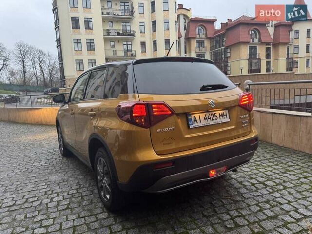 Желтый Сузуки Витара, объемом двигателя 1.59 л и пробегом 29 тыс. км за 19800 $, фото 6 на Automoto.ua
