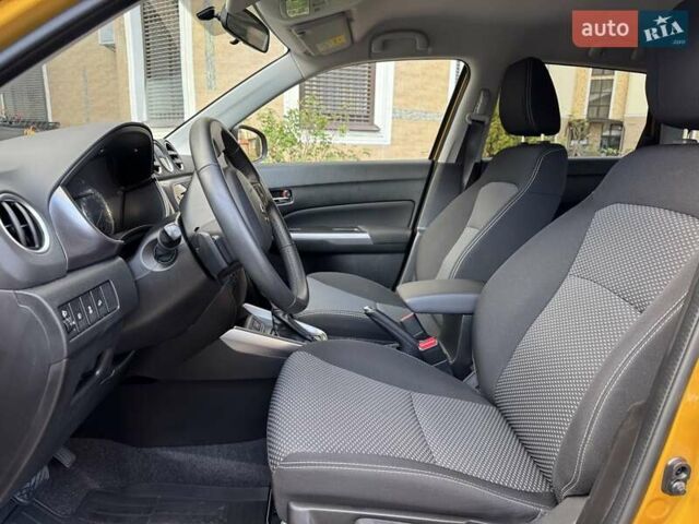 Жовтий Сузукі Вітара, об'ємом двигуна 1.59 л та пробігом 29 тис. км за 20500 $, фото 15 на Automoto.ua