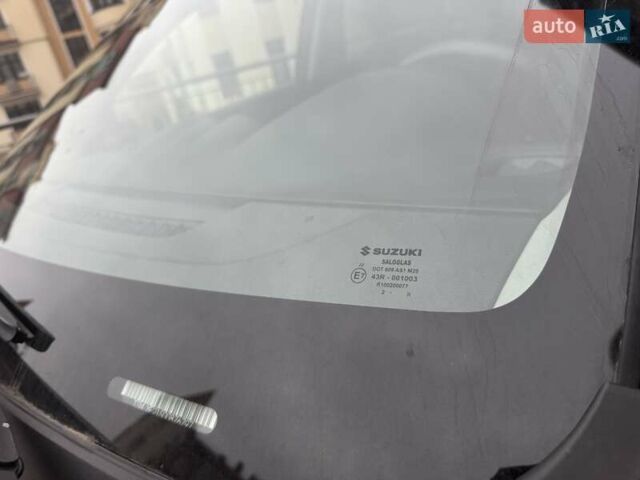 Желтый Сузуки Витара, объемом двигателя 1.59 л и пробегом 29 тыс. км за 19800 $, фото 10 на Automoto.ua