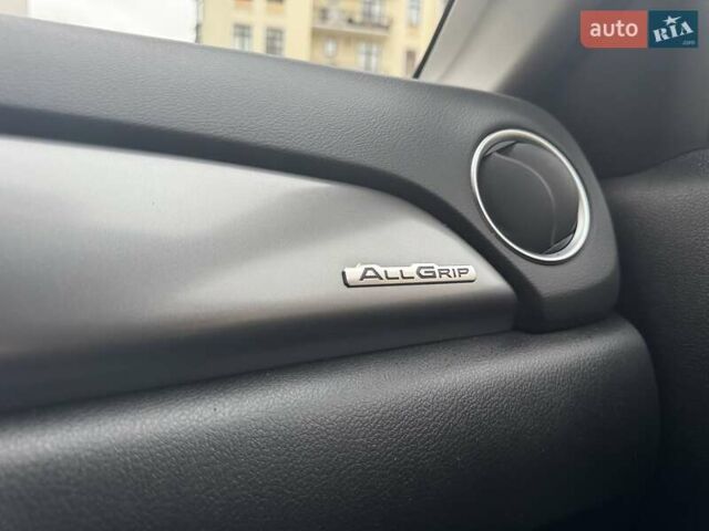 Желтый Сузуки Витара, объемом двигателя 1.59 л и пробегом 29 тыс. км за 19800 $, фото 28 на Automoto.ua