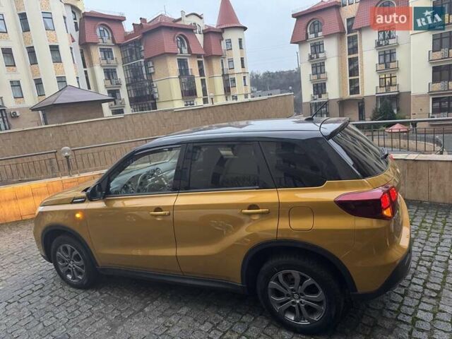 Желтый Сузуки Витара, объемом двигателя 1.59 л и пробегом 29 тыс. км за 19800 $, фото 8 на Automoto.ua