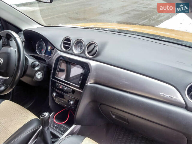 Жовтий Сузукі Вітара, об'ємом двигуна 1.59 л та пробігом 89 тис. км за 16800 $, фото 8 на Automoto.ua