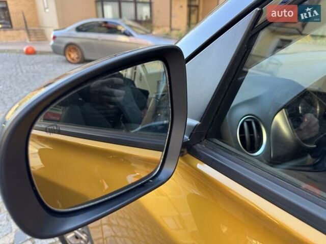 Жовтий Сузукі Вітара, об'ємом двигуна 1.59 л та пробігом 29 тис. км за 20500 $, фото 13 на Automoto.ua