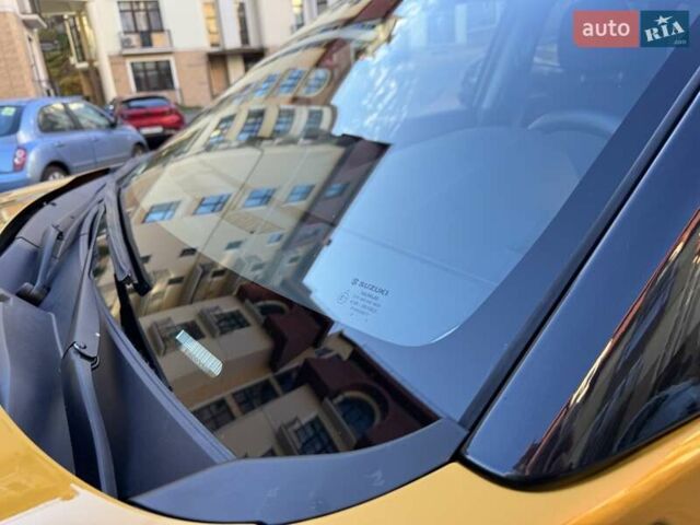 Жовтий Сузукі Вітара, об'ємом двигуна 1.59 л та пробігом 29 тис. км за 20500 $, фото 12 на Automoto.ua