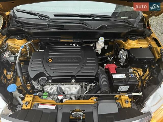 Желтый Сузуки Витара, объемом двигателя 1.59 л и пробегом 29 тыс. км за 19800 $, фото 32 на Automoto.ua