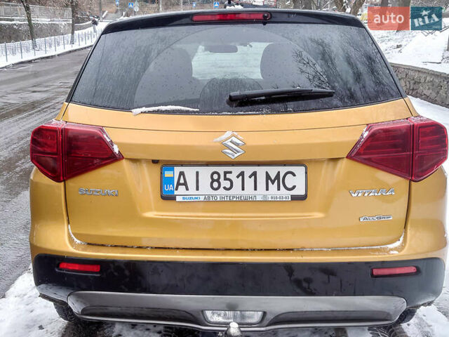 Жовтий Сузукі Вітара, об'ємом двигуна 1.59 л та пробігом 89 тис. км за 16800 $, фото 5 на Automoto.ua
