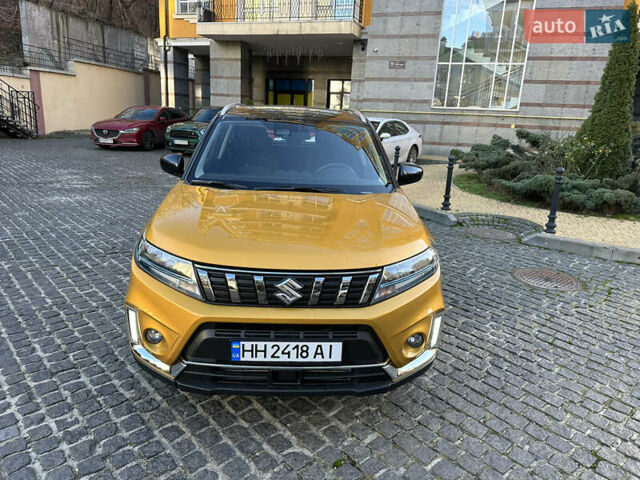 Желтый Сузуки Витара, объемом двигателя 1.37 л и пробегом 1 тыс. км за 17900 $, фото 12 на Automoto.ua