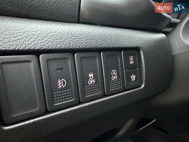 Желтый Сузуки Витара, объемом двигателя 1.37 л и пробегом 1 тыс. км за 19990 $, фото 13 на Automoto.ua