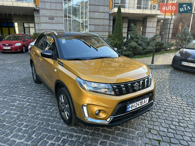 Желтый Сузуки Витара, объемом двигателя 1.37 л и пробегом 1 тыс. км за 17900 $, фото 10 на Automoto.ua