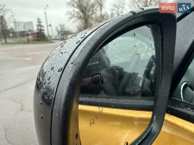 Желтый Сузуки Витара, объемом двигателя 1.37 л и пробегом 1 тыс. км за 17900 $, фото 35 на Automoto.ua