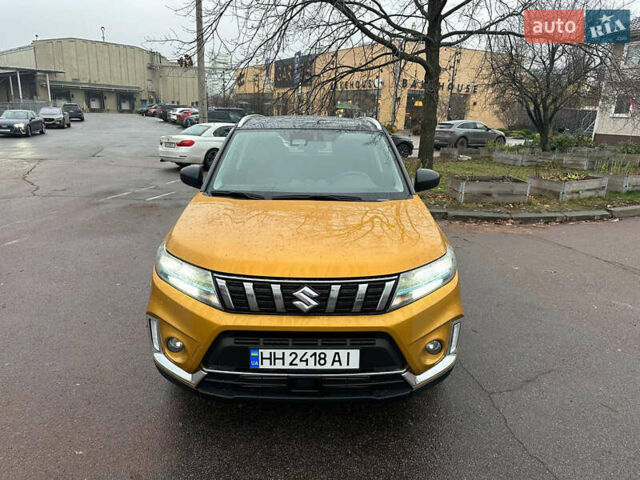 Желтый Сузуки Витара, объемом двигателя 1.37 л и пробегом 1 тыс. км за 19990 $, фото 9 на Automoto.ua