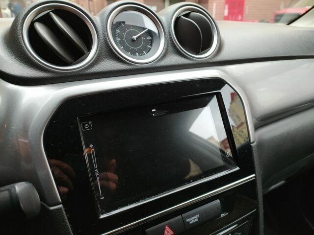 Серый Сузуки Витара, объемом двигателя 1.6 л и пробегом 89 тыс. км за 12000 $, фото 5 на Automoto.ua