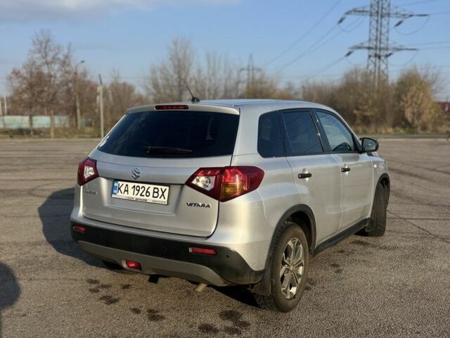 Серый Сузуки Витара, объемом двигателя 1.6 л и пробегом 200 тыс. км за 14000 $, фото 2 на Automoto.ua