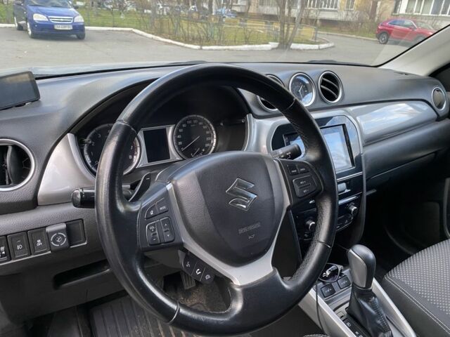 Серый Сузуки Витара, объемом двигателя 1.6 л и пробегом 174 тыс. км за 15000 $, фото 5 на Automoto.ua