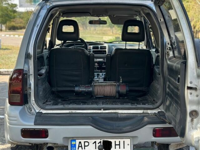 Серый Сузуки Витара, объемом двигателя 2 л и пробегом 190 тыс. км за 6600 $, фото 6 на Automoto.ua