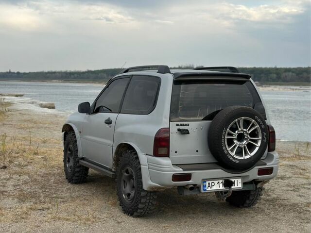 Серый Сузуки Витара, объемом двигателя 2 л и пробегом 190 тыс. км за 5500 $, фото 3 на Automoto.ua