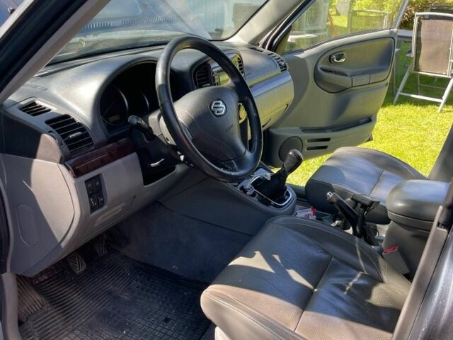 Серый Сузуки Витара, объемом двигателя 2 л и пробегом 270 тыс. км за 3300 $, фото 4 на Automoto.ua