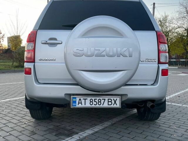 Серый Сузуки Витара, объемом двигателя 2 л и пробегом 230 тыс. км за 6350 $, фото 5 на Automoto.ua