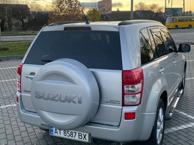 Серый Сузуки Витара, объемом двигателя 2 л и пробегом 230 тыс. км за 6350 $, фото 14 на Automoto.ua
