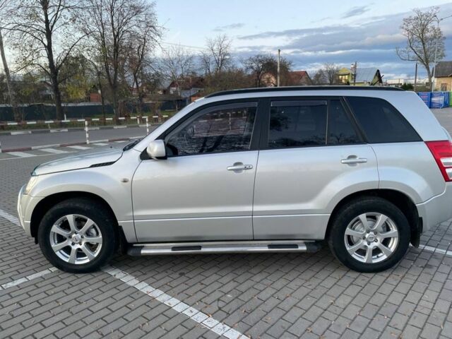 Серый Сузуки Витара, объемом двигателя 2 л и пробегом 230 тыс. км за 6350 $, фото 7 на Automoto.ua