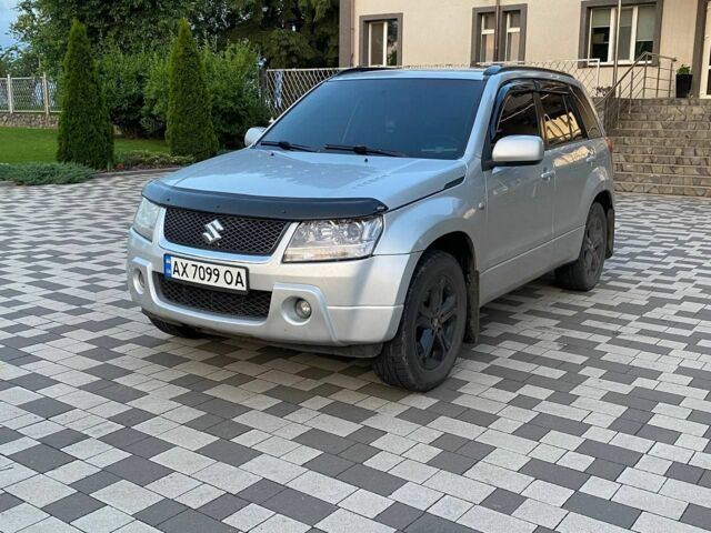 Серый Сузуки Витара, объемом двигателя 2 л и пробегом 222 тыс. км за 6150 $, фото 6 на Automoto.ua