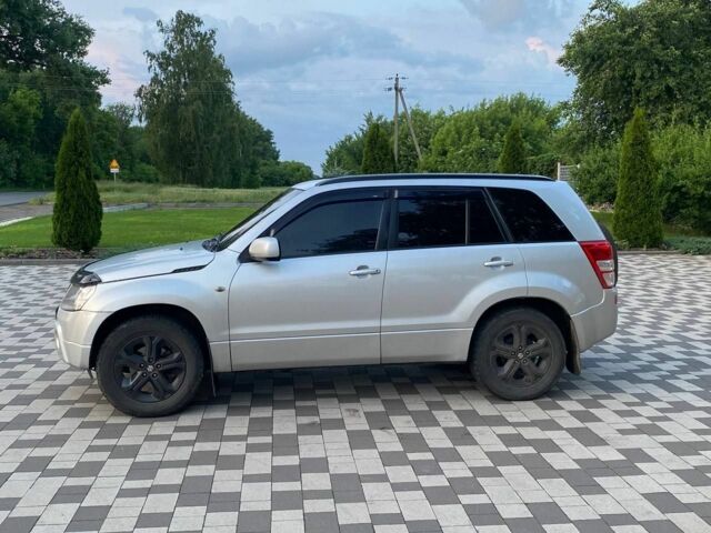 Серый Сузуки Витара, объемом двигателя 2 л и пробегом 222 тыс. км за 6150 $, фото 7 на Automoto.ua