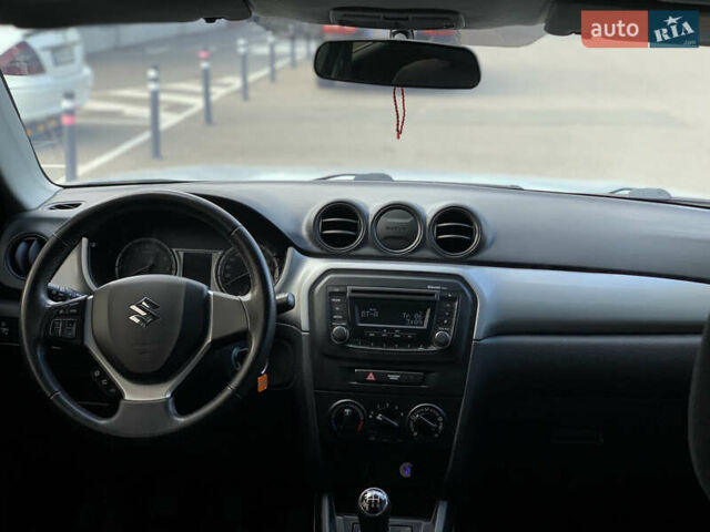 Серый Сузуки Витара, объемом двигателя 1.59 л и пробегом 147 тыс. км за 13500 $, фото 8 на Automoto.ua